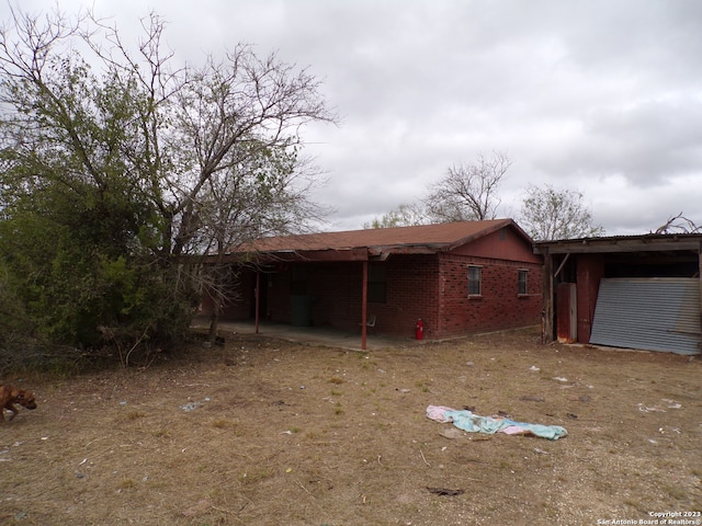 view of outdoor structure