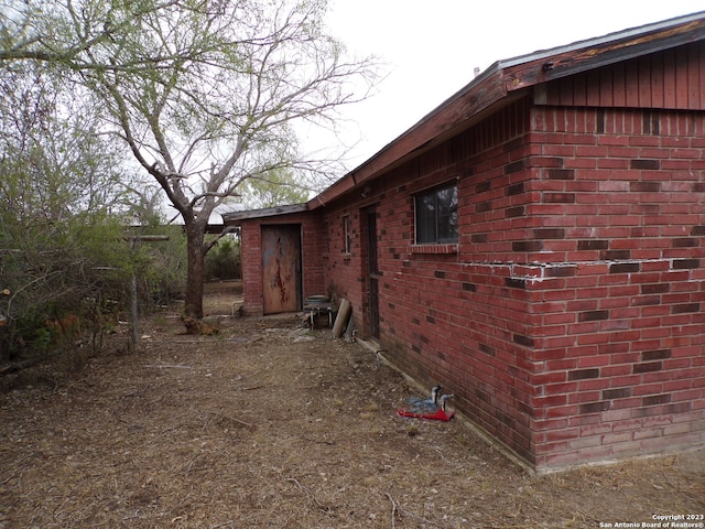 view of side of property