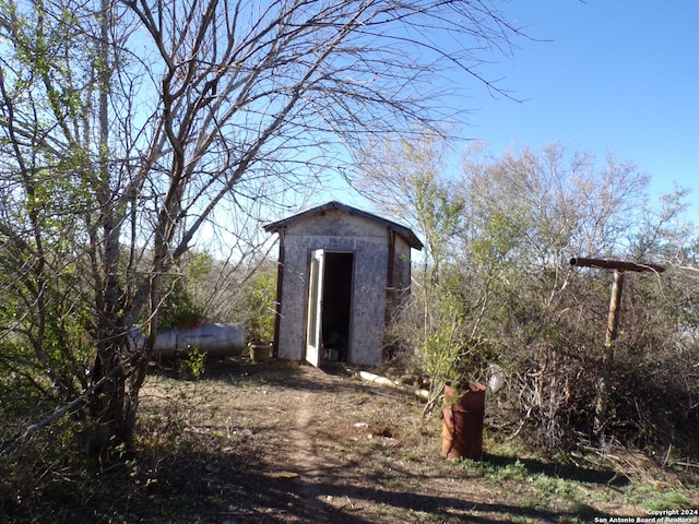 view of outdoor structure