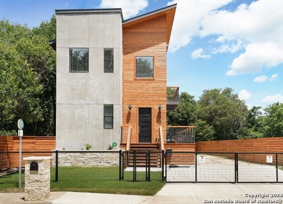 view of contemporary house