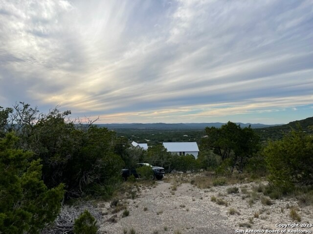 Listing photo 3 for LOT46 Scenic Crst, Lakehills TX 78063