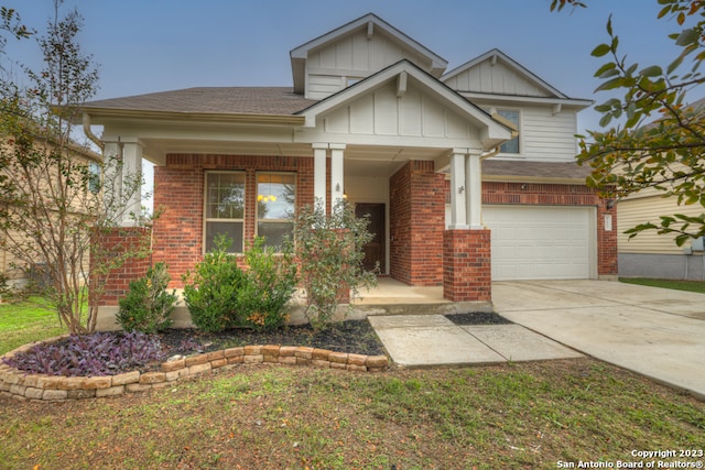 craftsman-style house featuring a garage