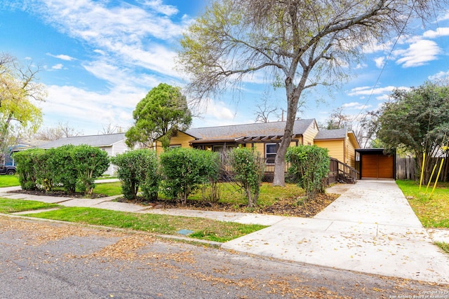 view of front of property