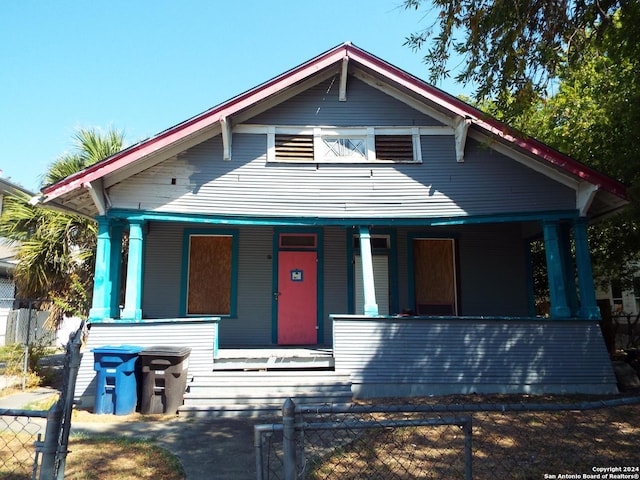 view of front facade with covered porch