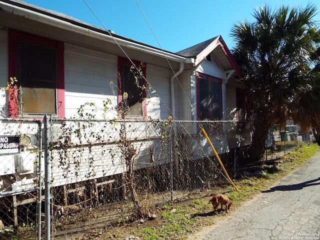 view of side of property