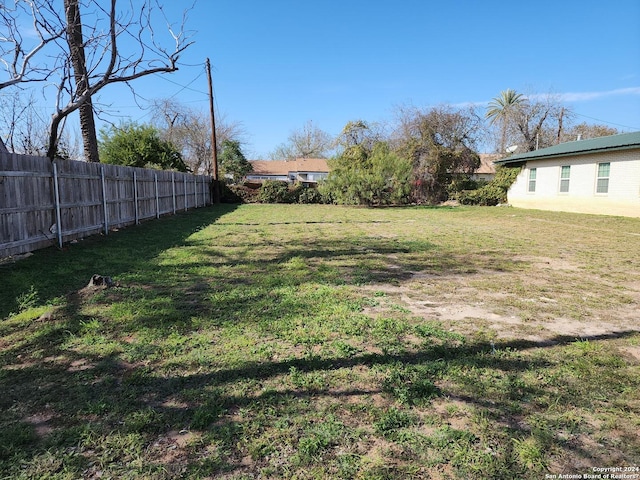 Listing photo 2 for 608 N 9th St, Carrizo Springs TX 78834