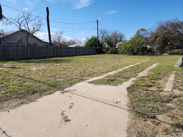 Listing photo 3 for 608 N 9th St, Carrizo Springs TX 78834