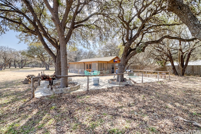 view of yard featuring a patio