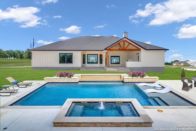 view of front of house featuring a front yard