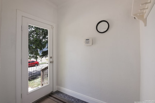 126 Lucas St, San Antonio, TX 78209 - doorway featuring baseboards