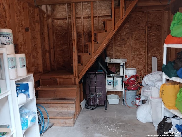 126 Lucas St, San Antonio, TX 78209 - view of below grade area