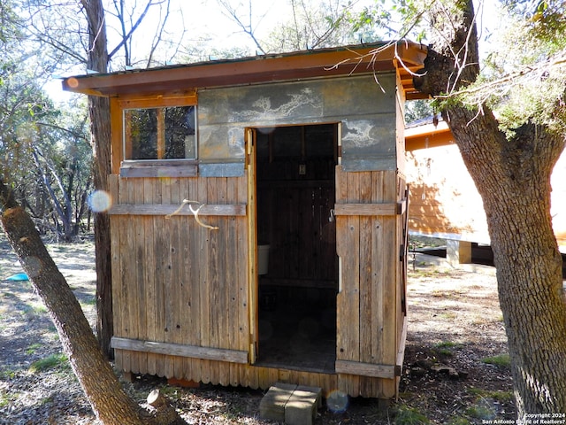 view of outdoor structure