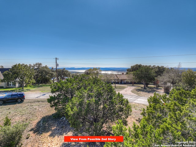 Listing photo 2 for 1131 Crossbow Dr, Canyon Lake TX 78133