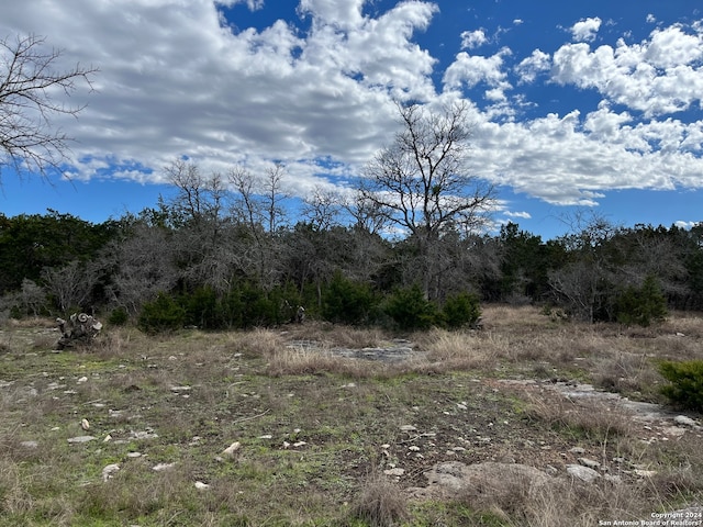 Listing photo 3 for 338 Highland Mdws, Bandera TX 78003