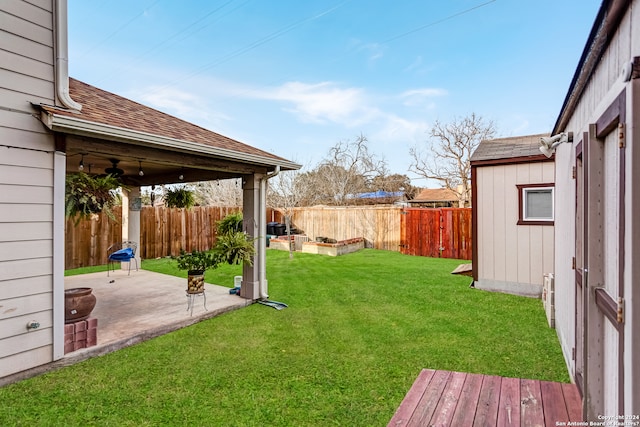 view of yard with a patio