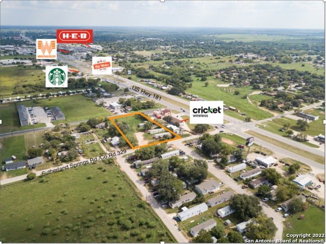 Listing photo 3 for 1804 Sutherland Springs Rd, Floresville TX 78114