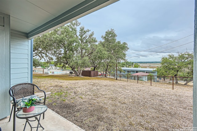 view of yard featuring a patio area