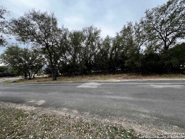 Listing photo 3 for 7 Mountain Valley Dr, Concan TX 78838