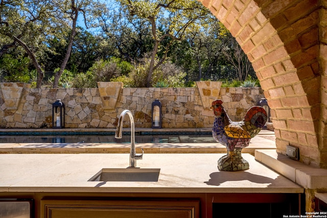 exterior details with sink