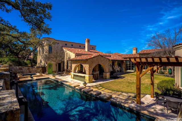 view of pool featuring a pergola, a patio, and a yard