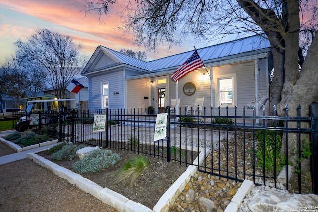 view of front of house featuring a porch