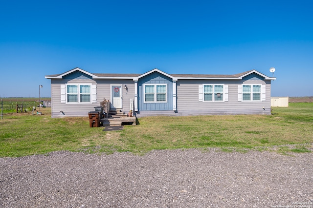 view of front of house featuring a front yard