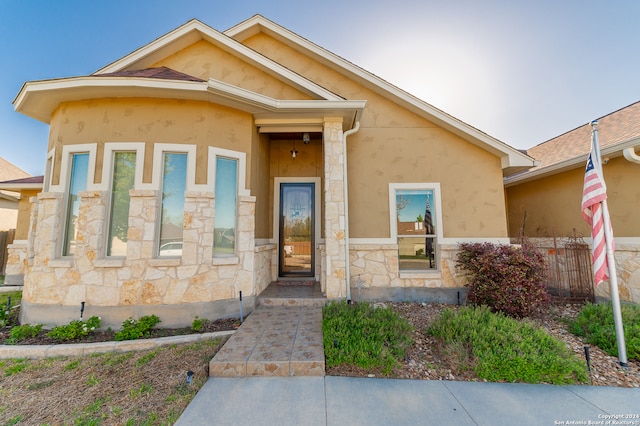 view of front of property