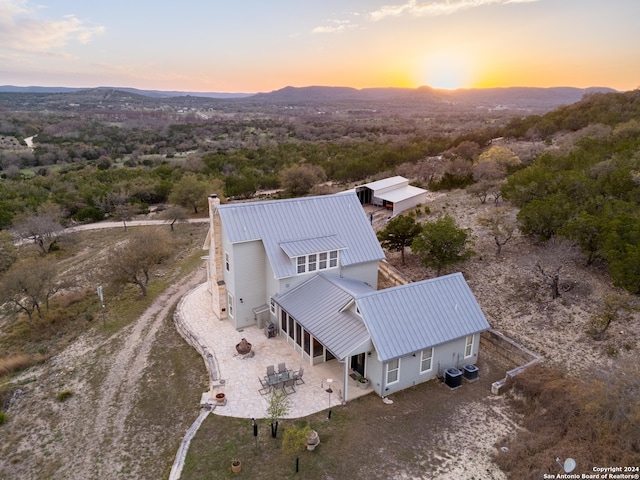 view of aerial view at dusk