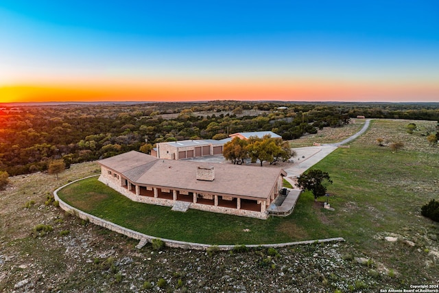 view of aerial view at dusk