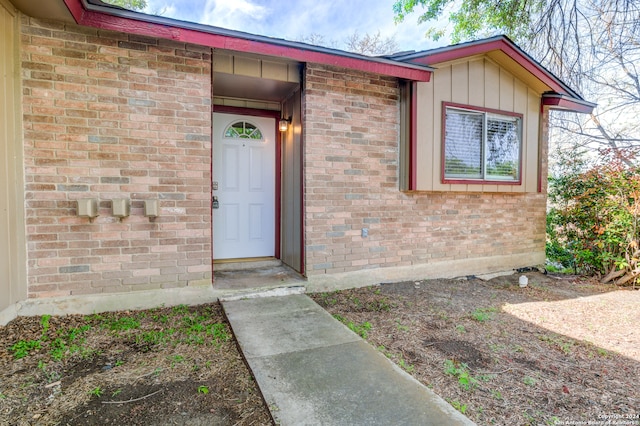 view of doorway to property