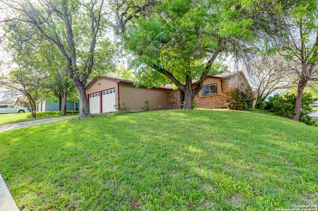 ranch-style house with a front lawn