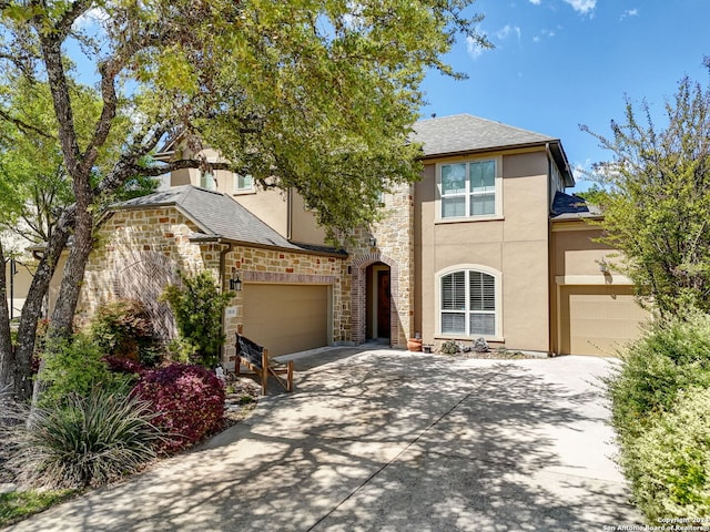 view of front facade with a garage