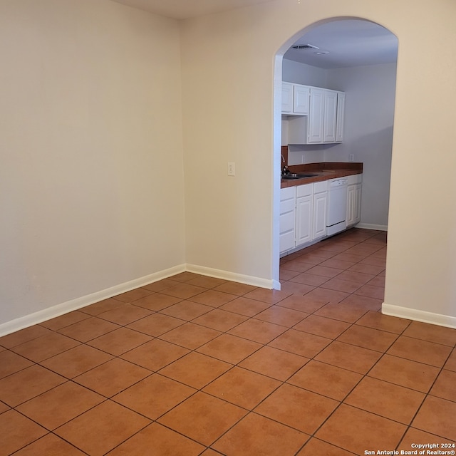 view of tiled empty room