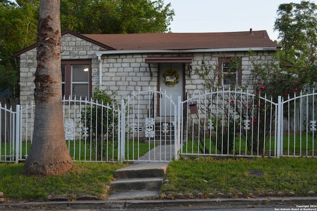 view of front of house