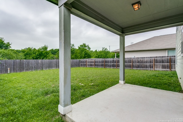 view of yard with a patio