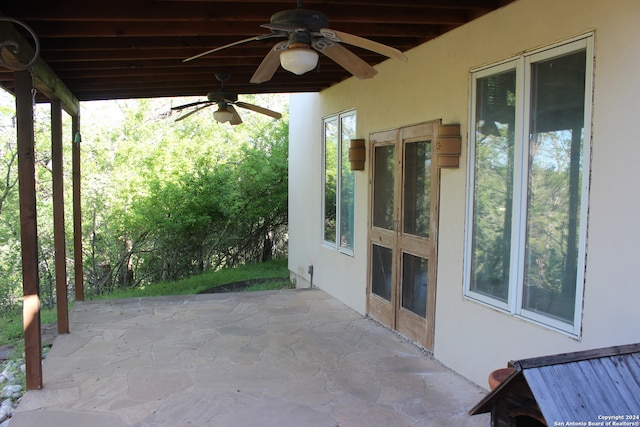 view of patio with ceiling fan