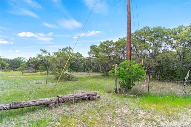 Listing photo 2 for 1147 Taylor Ranch Rd, Blanco TX 78606