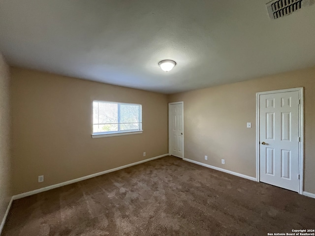 empty room with carpet