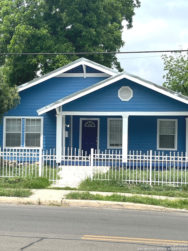 view of front of house with covered porch