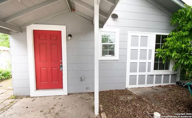 view of property entrance