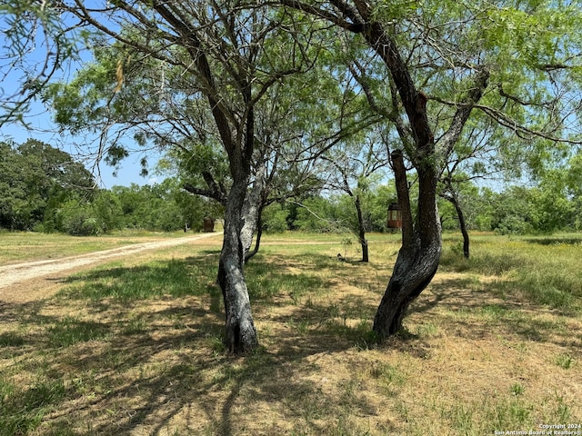 Listing photo 2 for 16485 Interstate 10, Luling TX 78648