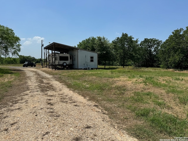 Listing photo 3 for 16485 Interstate 10, Luling TX 78648