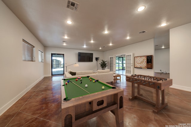 recreation room featuring a wealth of natural light and pool table