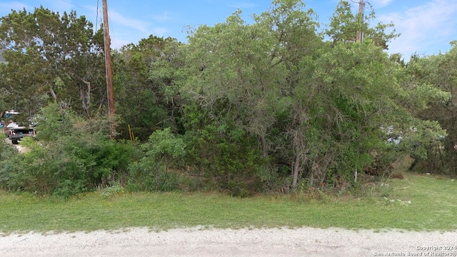 Listing photo 2 for LOT28 Harbour Way, Lakehills TX 78063