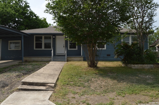 view of front of house with a front yard