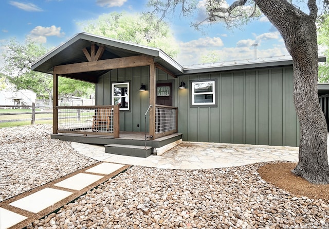 view of front of house featuring a patio area