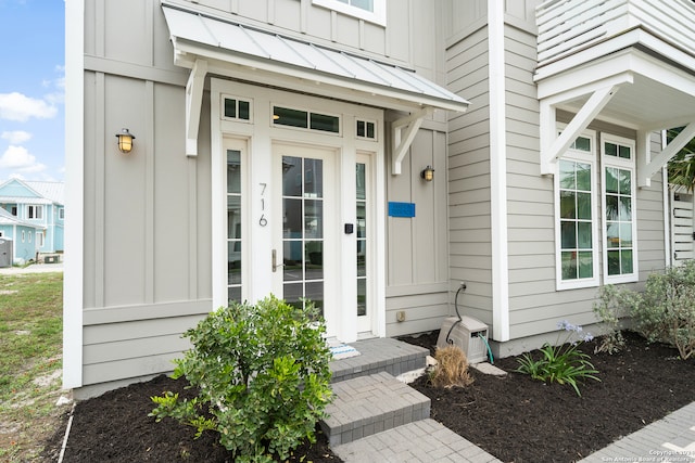 view of property entrance