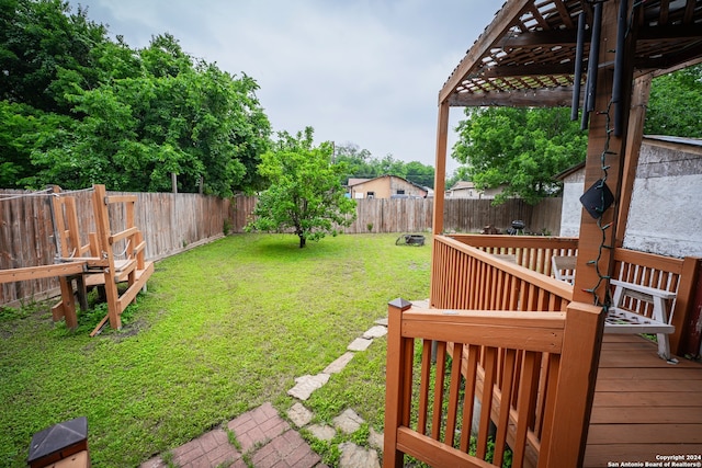 view of yard with a pergola