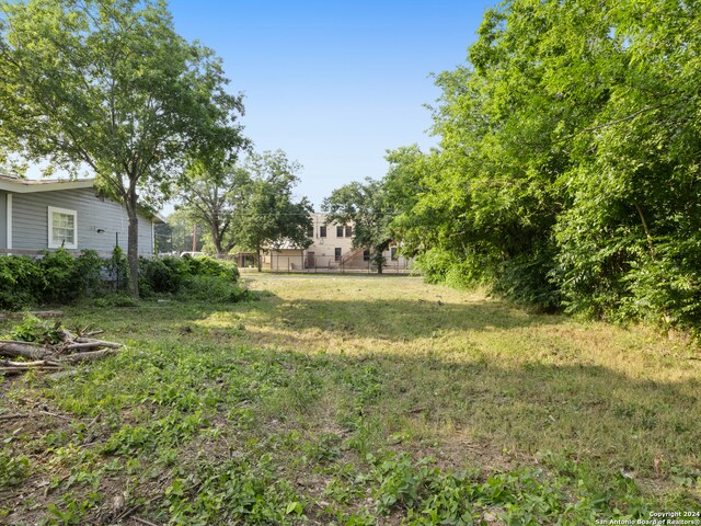 Listing photo 3 for 204 Orphan, San Antonio TX 78202