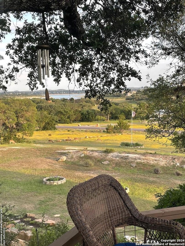 view of yard featuring a water view